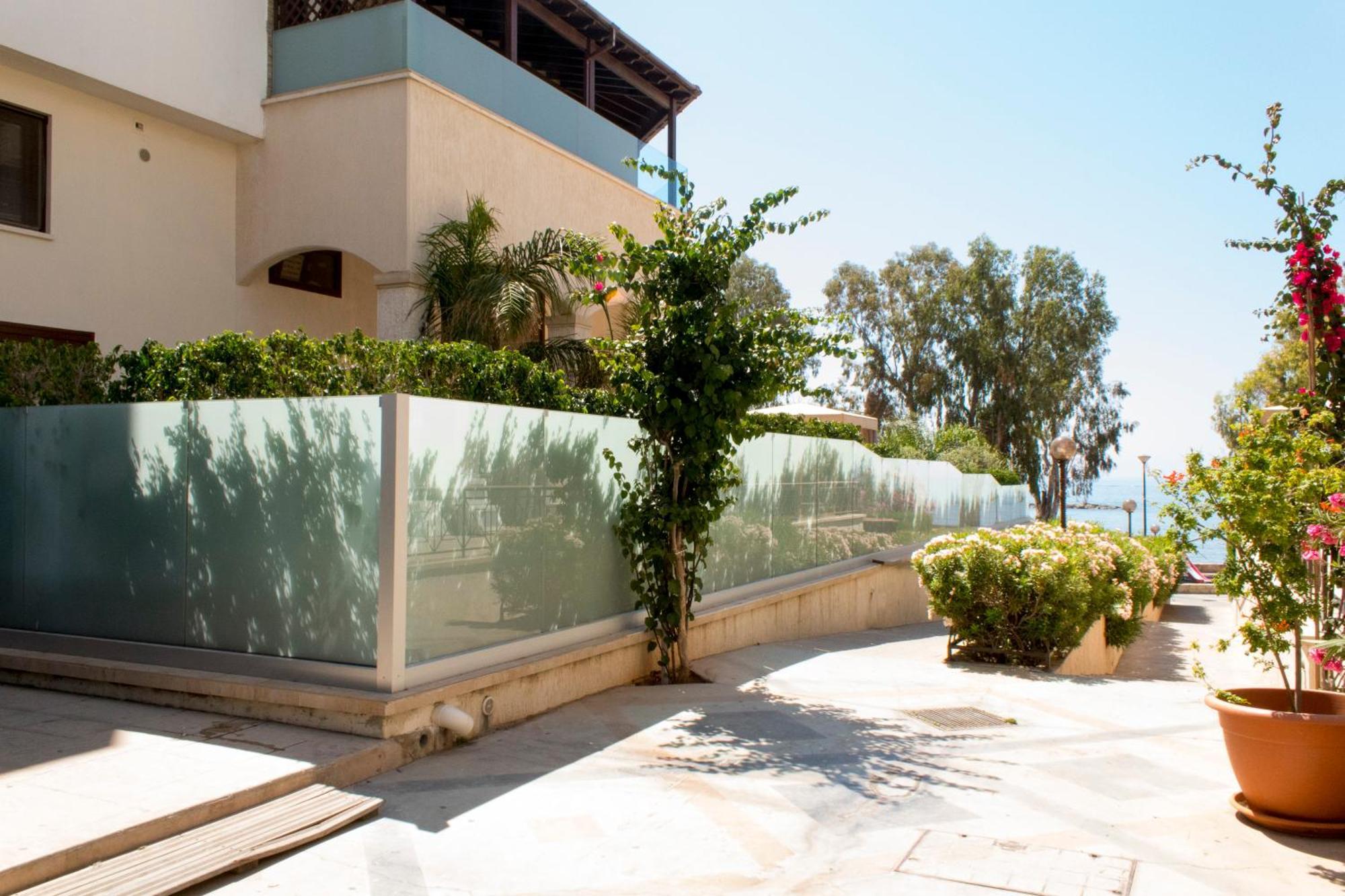 Galatex Beach Apartment Limassol Exterior photo